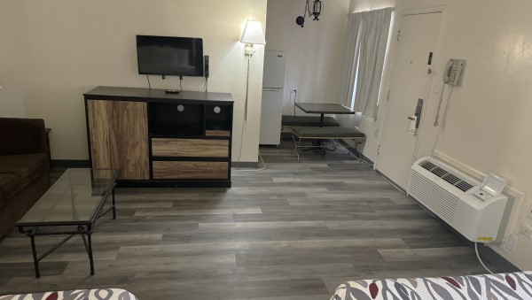 2 Queen Beds Kitchenette Nonsmoking Suite Photo 3